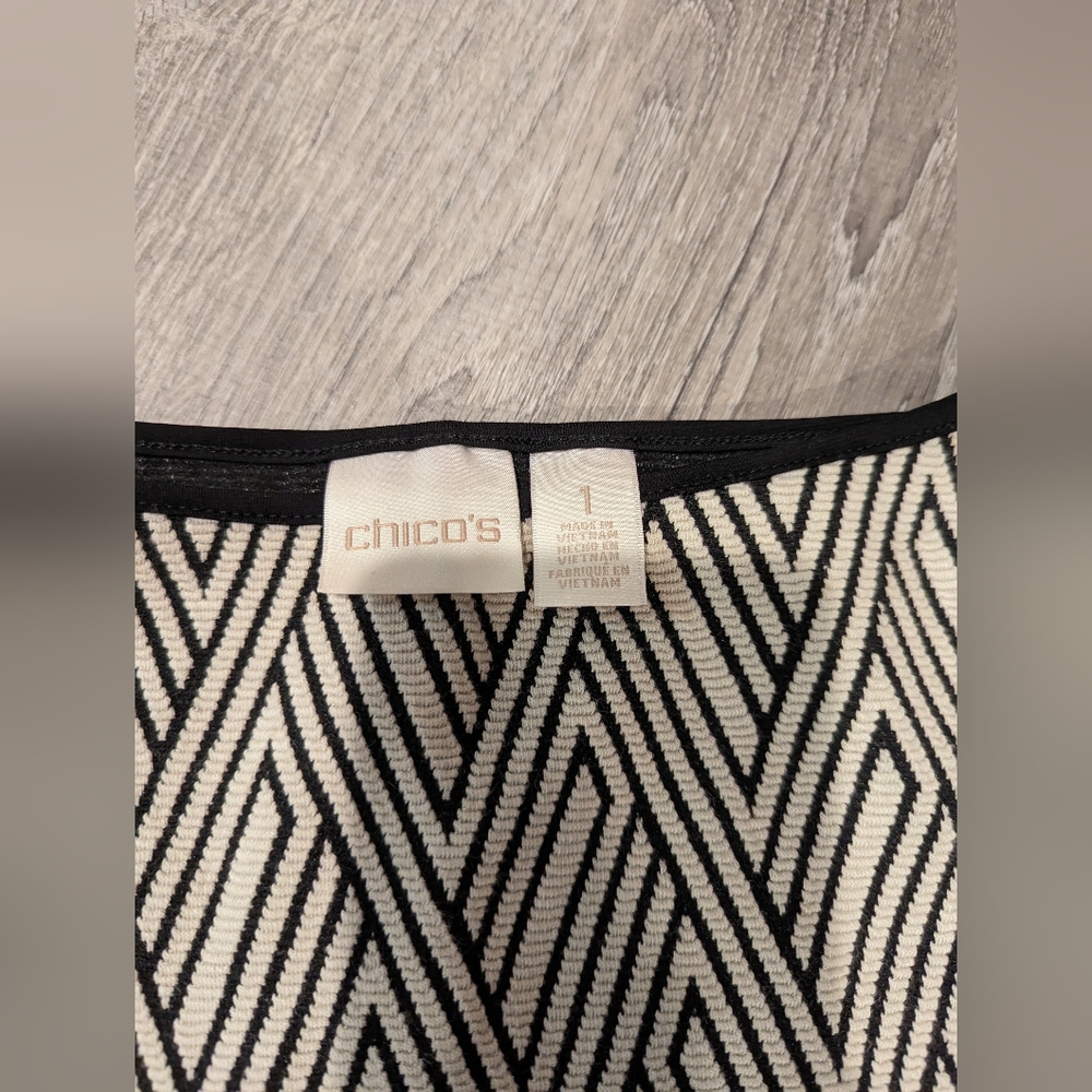 Chicos Top - image 2